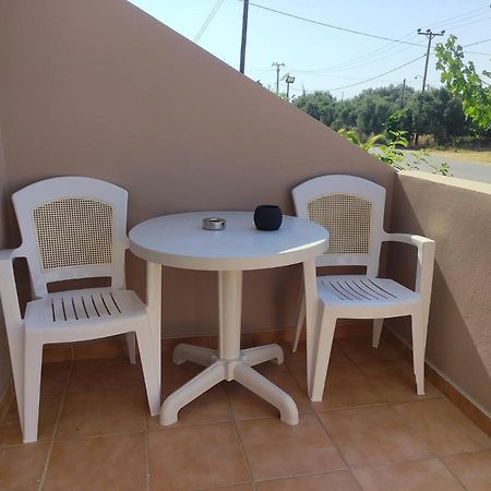 #4 Giorgos & Chara Apartments Nea Kydonia Esterno foto