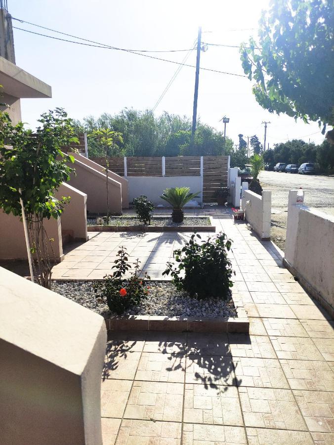 #4 Giorgos & Chara Apartments Nea Kydonia Esterno foto